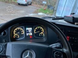 MERCEDES-BENZ 1223
