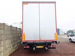 Wielton Mega Trailer with Terberg King Lifter contructi...