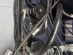 HWACHEON VESTA-1000+ mit Palettenwechsler