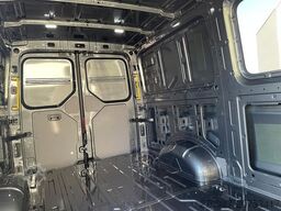 MAN TGE 3.180 L3H2 KASTEN 4x4 AUTOM ACC LED AHK DAB