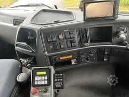 Volvo *RHD* FM-370 6x2R Kehrichtwagen