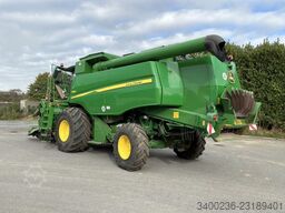 John Deere T560i