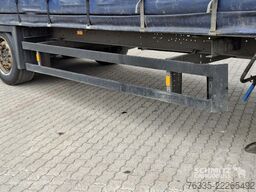 Schmitz Cargobull Curtainsider Mega