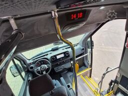 MERCEDES-BENZ Sprinter 517 Heckniederflur Vorlauffahrzeug