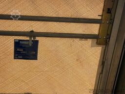 SCHMITZ CARGOBULL SCB*S3T MegaTrailer Curtainsider Edscha