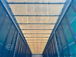 SCHMITZ CARGOBULL SCB*S3T MegaTrailer Curtainsider Edscha