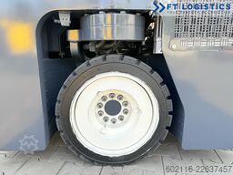 Combilift CB3000 DIESEL TRIPLEX 4900 POSITIONER