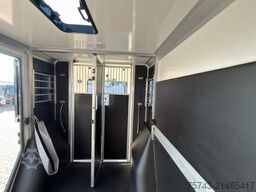 RENAULT Master STX 5 Sitzer Haras ex. Lang Automatik