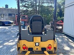 CATERPILLAR CB2.7 / 2018 BJ / 845 H / 2.5 Tonnen