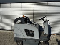 Nilfisk SW 4000 Aufsitzkehrmaschine