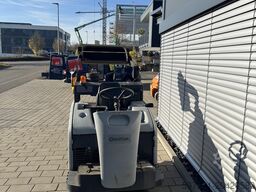 Nilfisk SW 4000 Aufsitzkehrmaschine