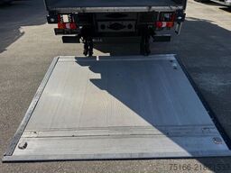 MERCEDES-BENZ ATEGO 818 L Kühlkoffer 5,2 m LBW 1 T*THERMO T+N