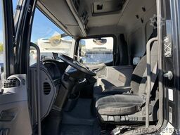 MERCEDES-BENZ ATEGO 818 L Kühlkoffer 5,2 m LBW 1 T*THERMO T+N