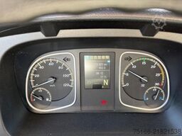 MERCEDES-BENZ ATEGO 818 L Kühlkoffer 5,2 m LBW 1 T*THERMO T+N