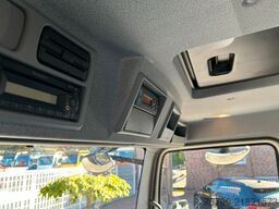 MERCEDES-BENZ 821 Atego Pritsche mit HIAB 066D Kran