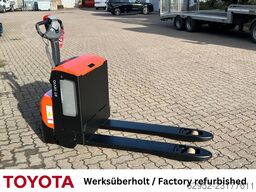 Toyota LWE 200 / Akku 98%