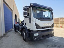 Iveco 180E25K