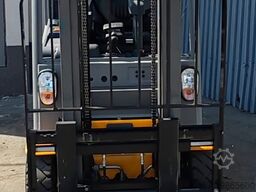 Jungheinrich EFG 215 / 7380mh/ 2016y