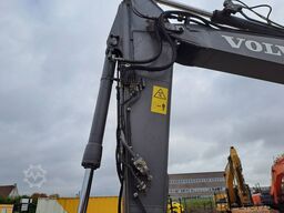 Volvo EC 220 EL (New Undercarriage)