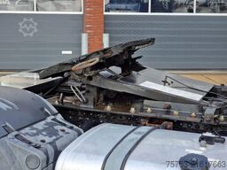 MAN TGX 18.420 Low deck - Lifting 5th wheel - Retar...