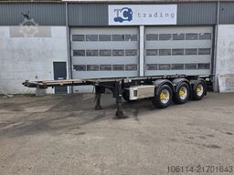 Van Hool 3-ASSIGE OPLEGGER A3C002  20/30 FT ADR trailer.