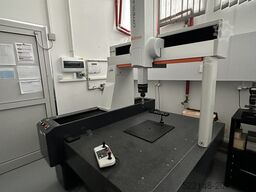 Mitutoyo CNC KMG CRYSTA-Apex V9106
