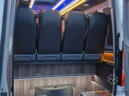 MERCEDES-BENZ 519 Allrad 4 x 4 Vorlauffahrzeug GSR2