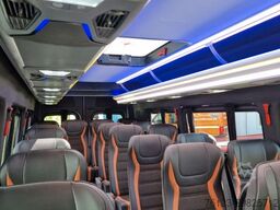 MERCEDES-BENZ 519 Allrad 4 x 4 Vorlauffahrzeug GSR2