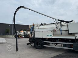 SCANIA P270 4x2 Hvidtved Larsen 7000 L Suction arm
