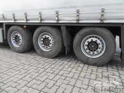 Schmitz Cargobull Curtainsider Coil Getränke