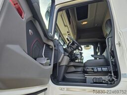 Scania R590 V8 8x2 / HMF 9520 CRANE - JIB - WINCH / TR...