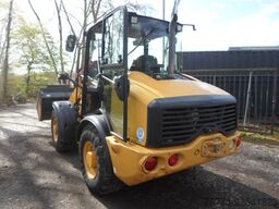 CATERPILLAR 906 M/ Schaufel/Gabel/ 2990 Std.