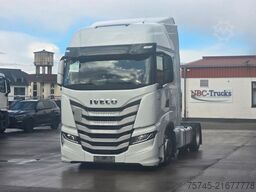 IVECO S-WAY 530 * ACC * VOLLLUFT * 2X TANK * KLIMAAUT