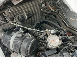 Still RX70-30T 4.7m/ camera/ 4v