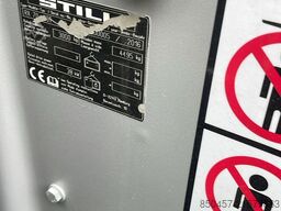 Still RX70-30T 4.7m/ camera/ 4v