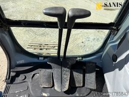 New Holland Kobelco E 215/SW 10-3/Hydraulik