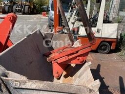 NISSAN A35 U mit Gas und Benzin