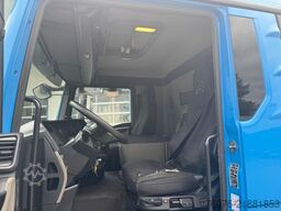 MAN 26.330 BL 6x2/4 14cbm Saugwagen