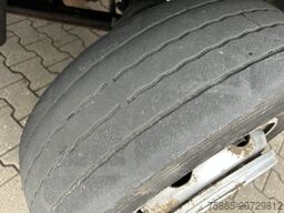 DAF LF 45 210 EEV / 466 dkm / Box Truck / Loadlift ...