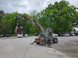  Craiova IH Radbagger ( Romania ) mit 2 Schalengr