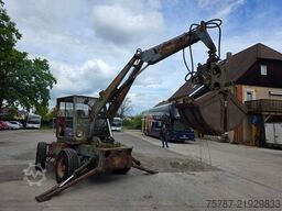  Craiova IH Radbagger ( Romania ) mit 2 Schalengr