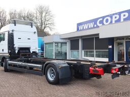 MAN TGX 18 .340 4x2 Full air Chassis, twist locks