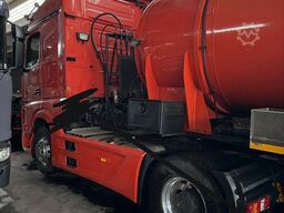 MERCEDES-BENZ 1845 4x4 Saugauflieger Leistikow 28500L