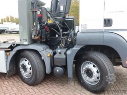 MAN TGS 35.360 Oprijwagen + HIAB 228 E3 Kraan 8x2