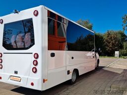 MERCEDES-BENZ 30 Sitzer Schul- Transferbus 519 Lagerfahrzeug