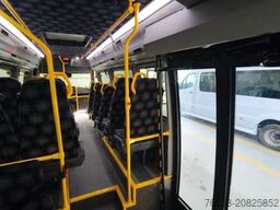 MERCEDES-BENZ Sprinter 517 Heckniederflur Vorlauffahrzeug