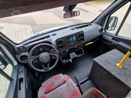 MERCEDES-BENZ 3 x Lagerfahrzeug Bürgerbus Niederflur 9 Sitze
