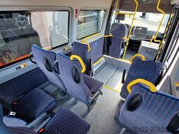 MERCEDES-BENZ 3 x Lagerfahrzeug Bürgerbus Niederflur 9 Sitze