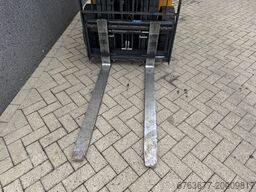 ATLET Atlet P1D1A15LT Triplo 650 Freelift/Sideshift  760UUR  LPG 2012