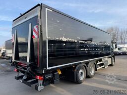 MERCEDES-BENZ ANTOS 2533 L Getränkekoffer 8,20 m LBW 2 T*LENK